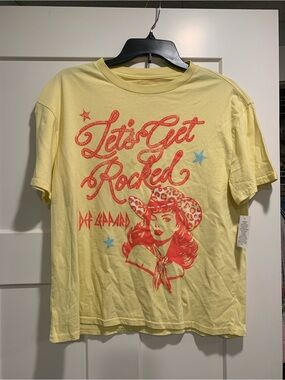 Def Leppard Let's Get Rocked 1992 Graphic Tee Yellow XS NWT